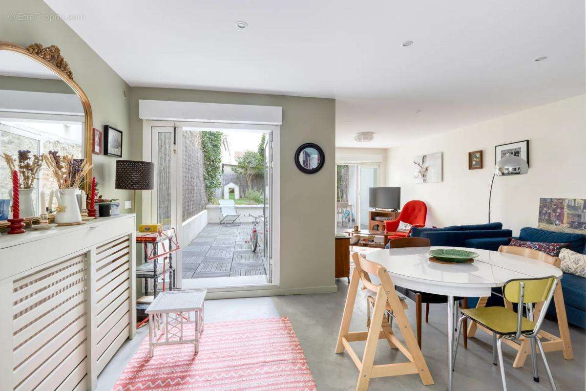 Appartement à COLOMBES