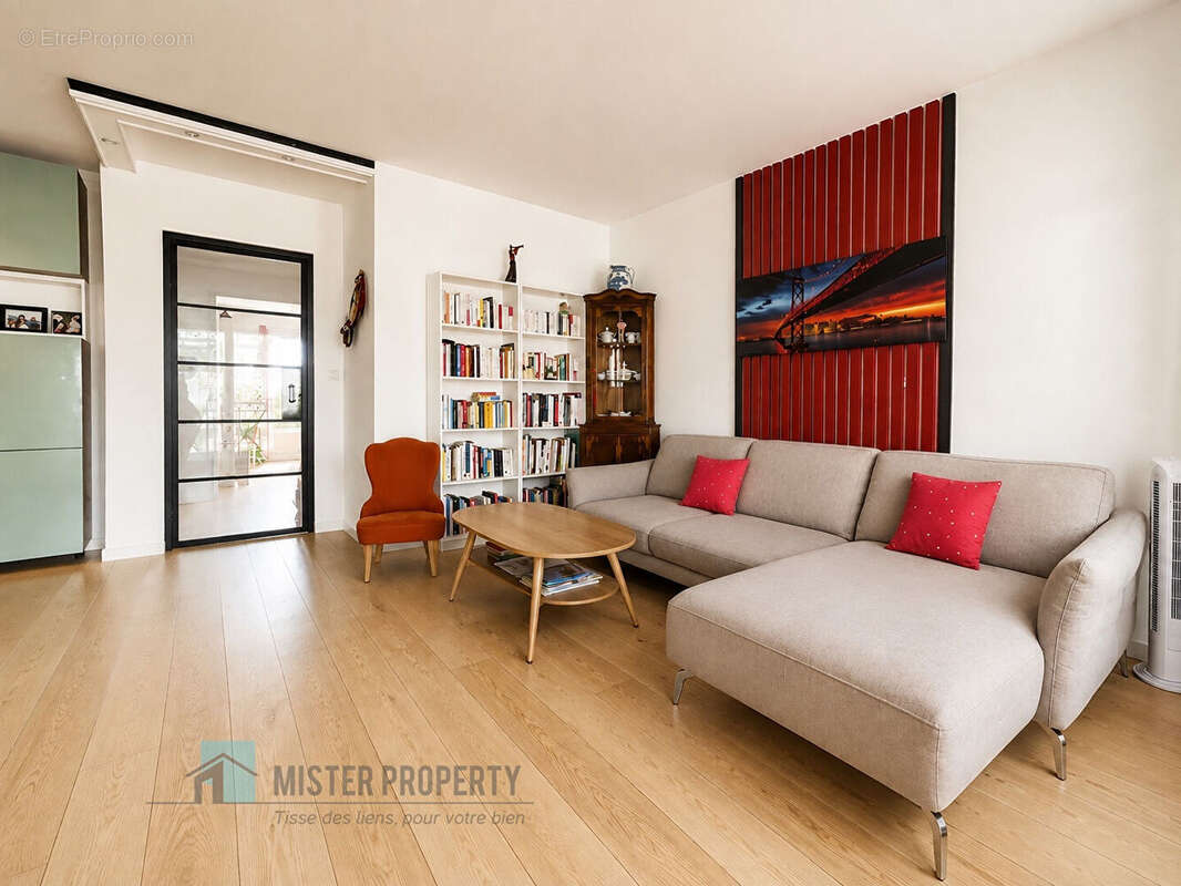 Rueil Malmaison - Rueil-sur-Seine / 3 pièces - 70m2 - Balcons - Box - photo 5
