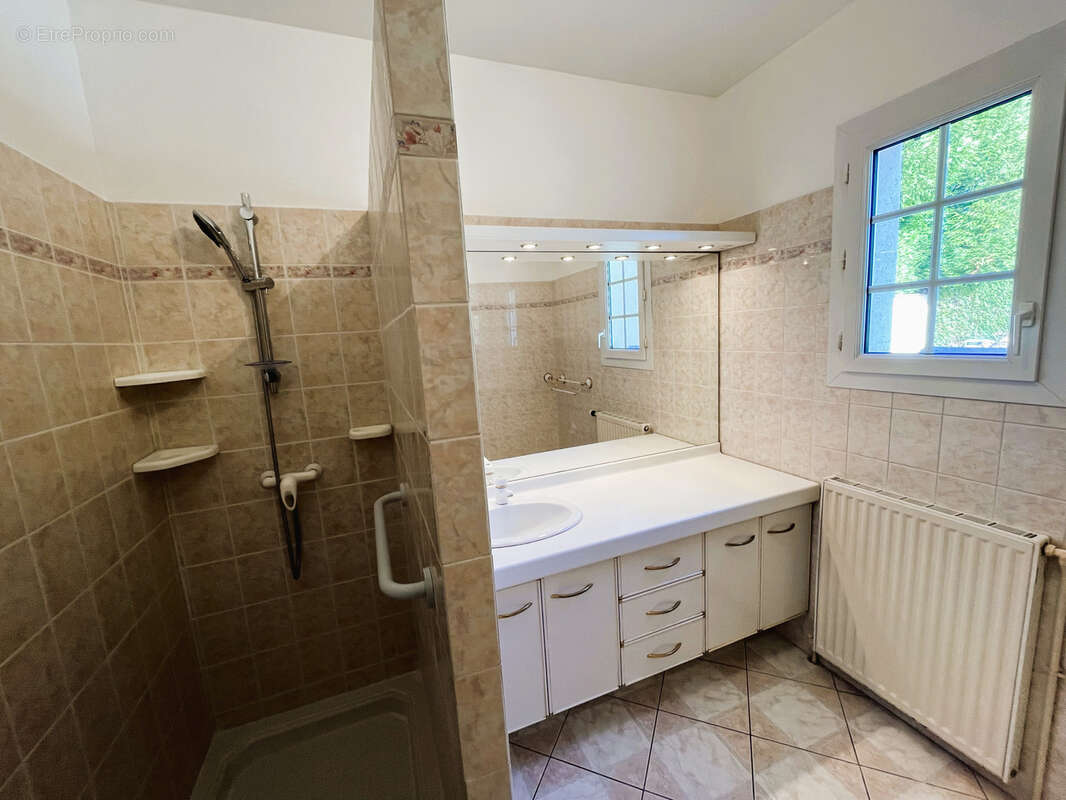 Maison à VERNEUIL-EN-HALATTE