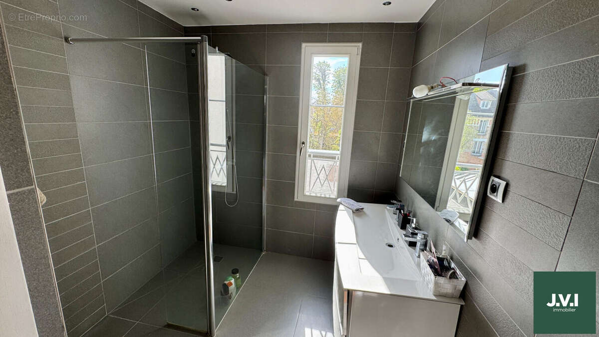 Maison à ENGHIEN-LES-BAINS