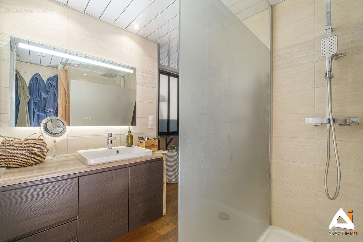 Appartement à MARSEILLE-7E