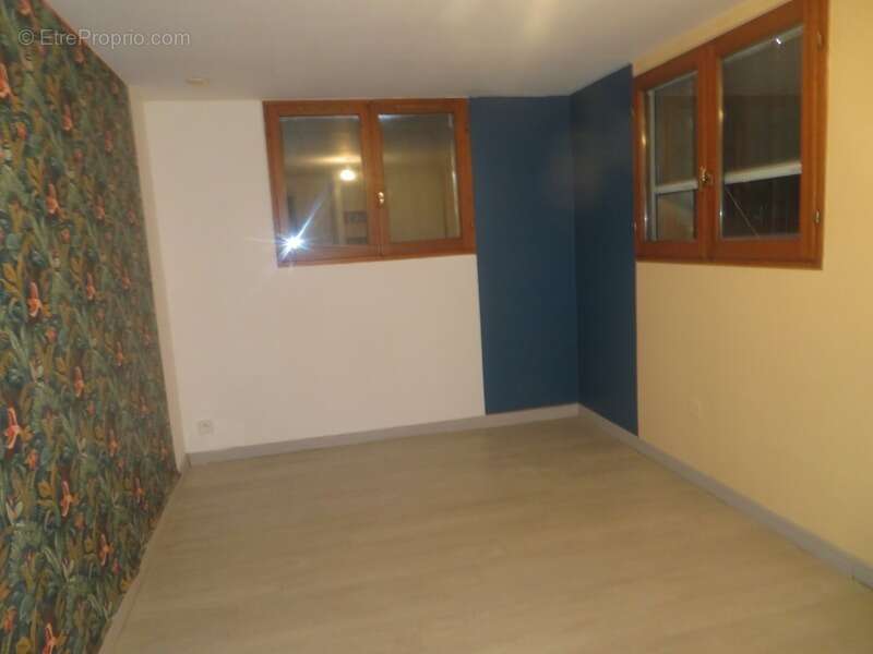 Maison à LE CHAFFAUT-SAINT-JURSON