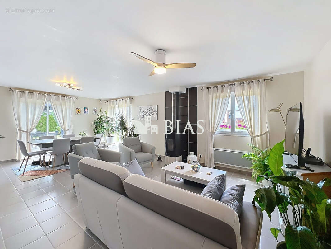 Maison 122 m² à Bernay  - photo 4