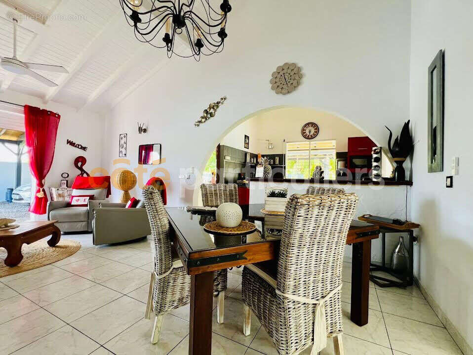 Maison à SAINT-FRANCOIS