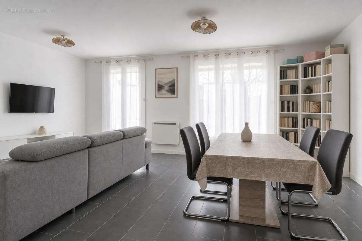 Maison rénovée de 83 m² avec jardin à Guerville - photo 3