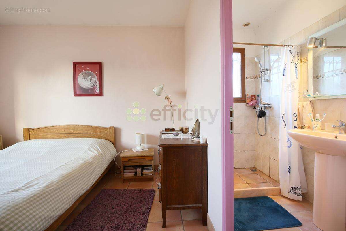 Maison à SAINTE-FOY-D'AIGREFEUILLE