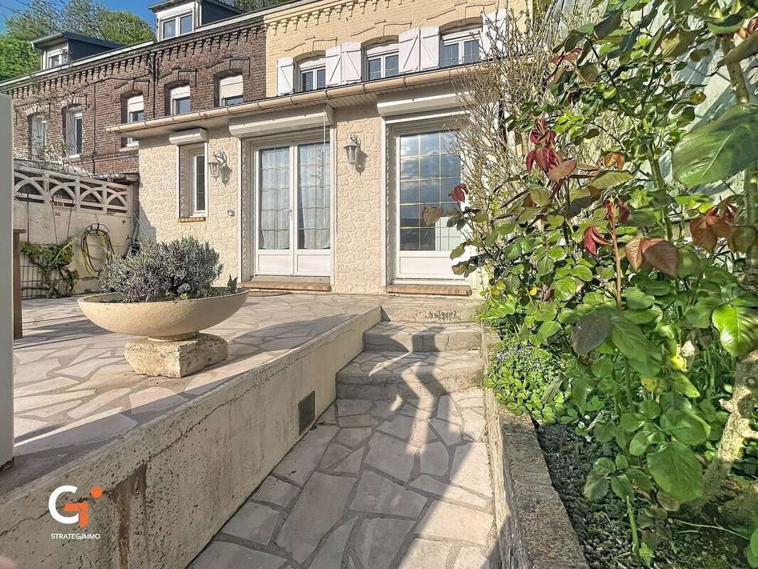 Maison à SAINT-LEGER-DU-BOURG-DENIS