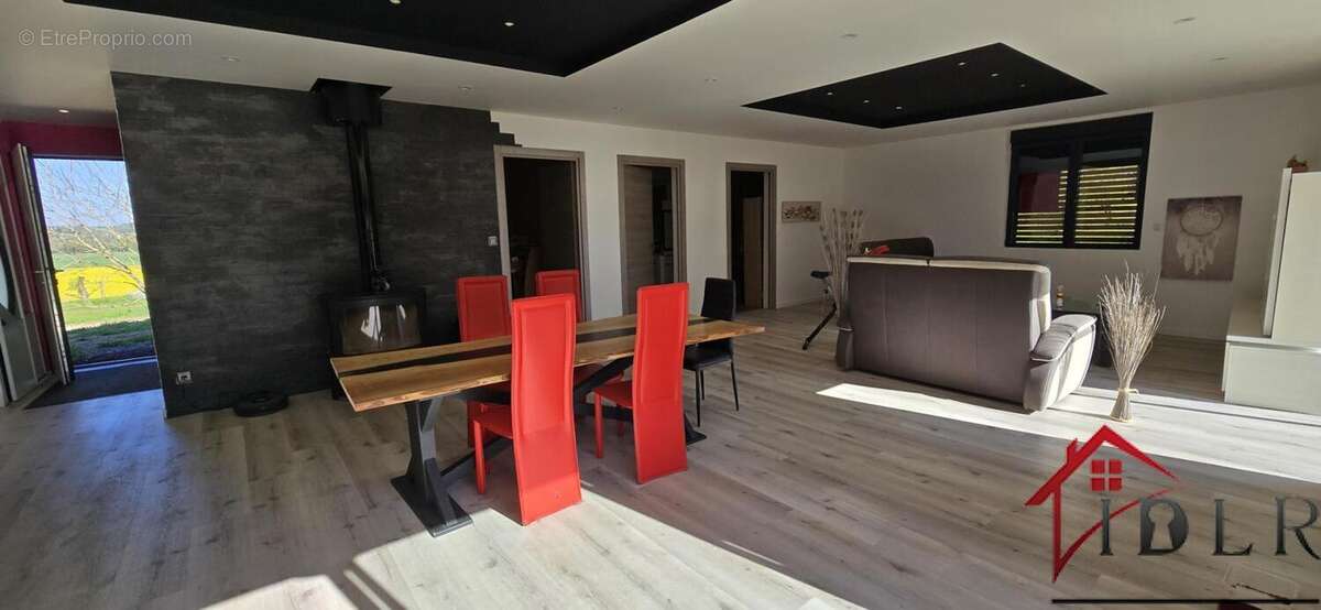 Maison à LARIANS-ET-MUNANS