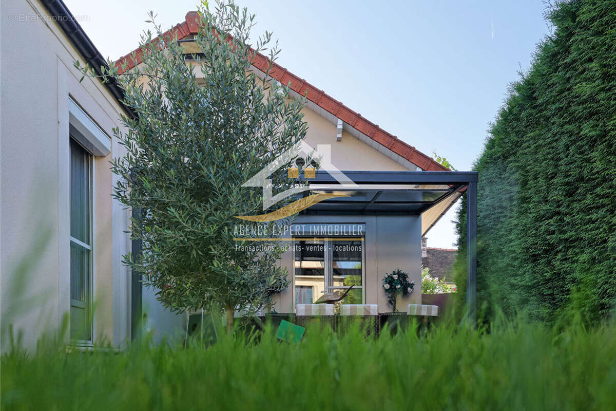 Maison à BALLAINVILLIERS