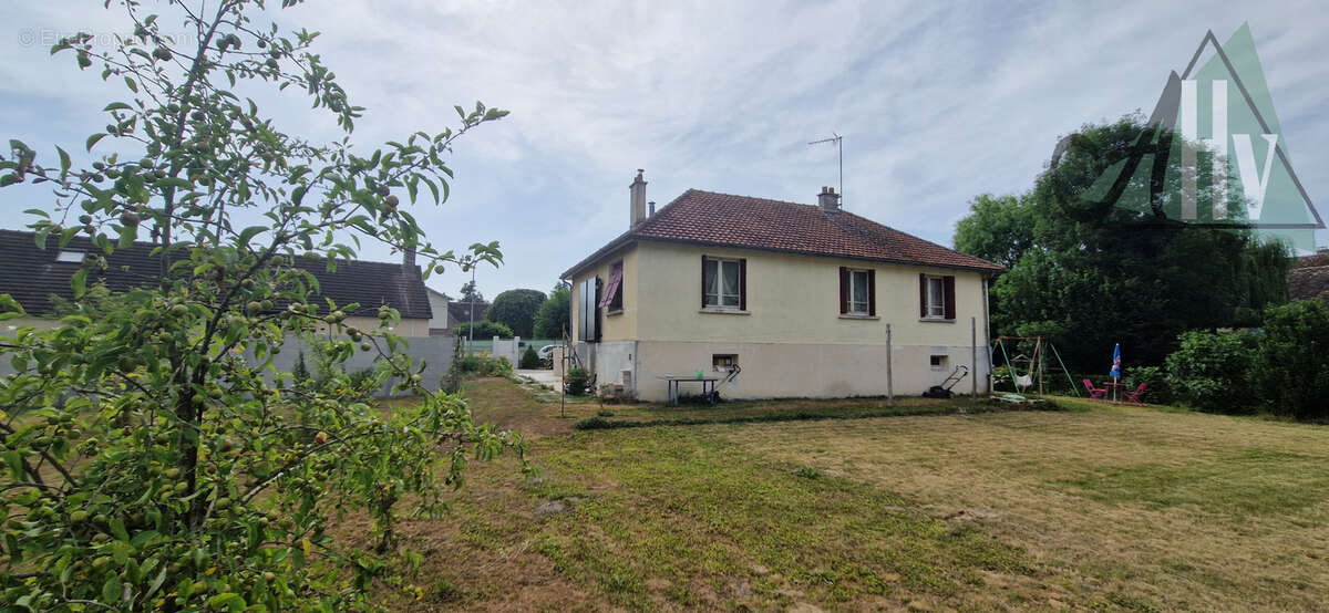 Maison à TRAINEL