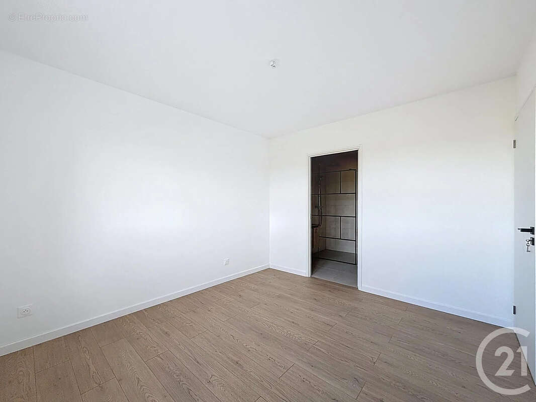 Maison à SAINT-JULIEN