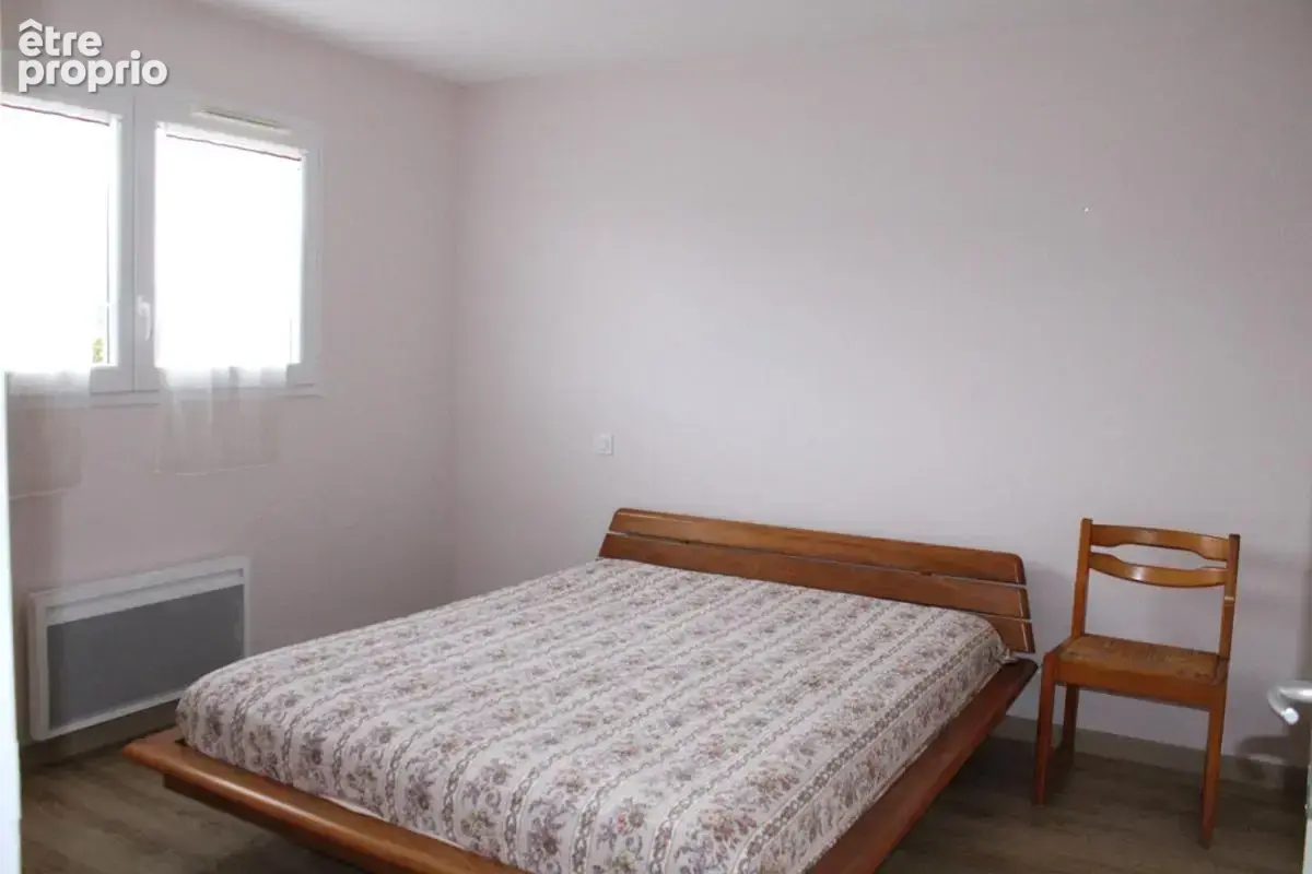 Langogne Maison  5 pièce(s) 172 m2 avec vue dégagée - photo 14