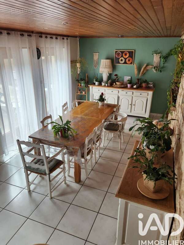 Photo 8 - Maison à SAINT-VICTOR-DE-MORESTEL