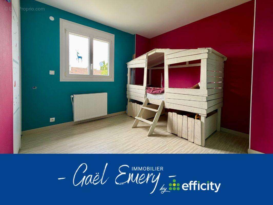Maison 120 m² à Saint-Pavace  - photo 9