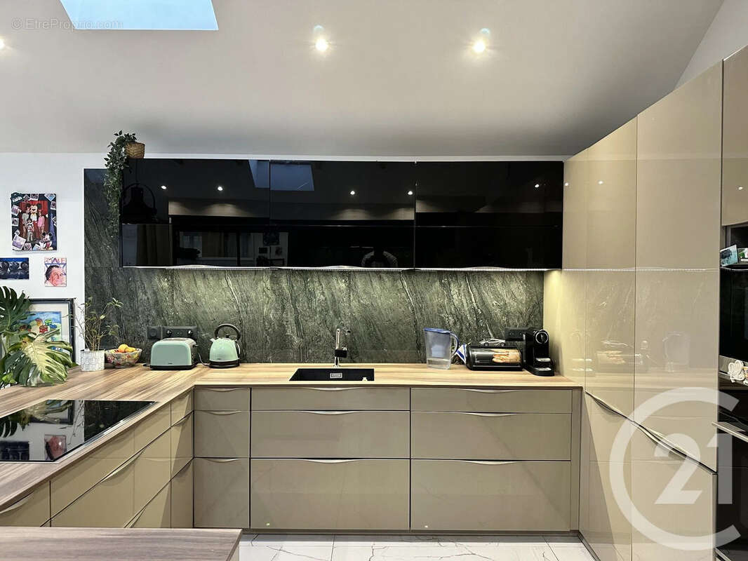 Maison à SAINT-MAUR-DES-FOSSES