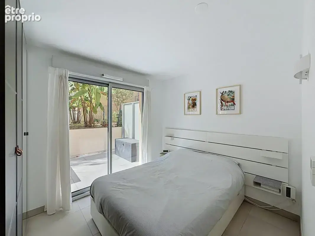Juan les Pins - 2-3 pièces 50m2 - Rez-de-jardin 100m2 - Stationnement - photo 6