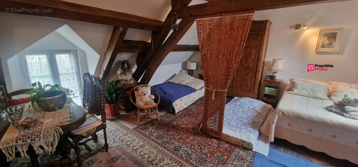 Maison à MEUSNES