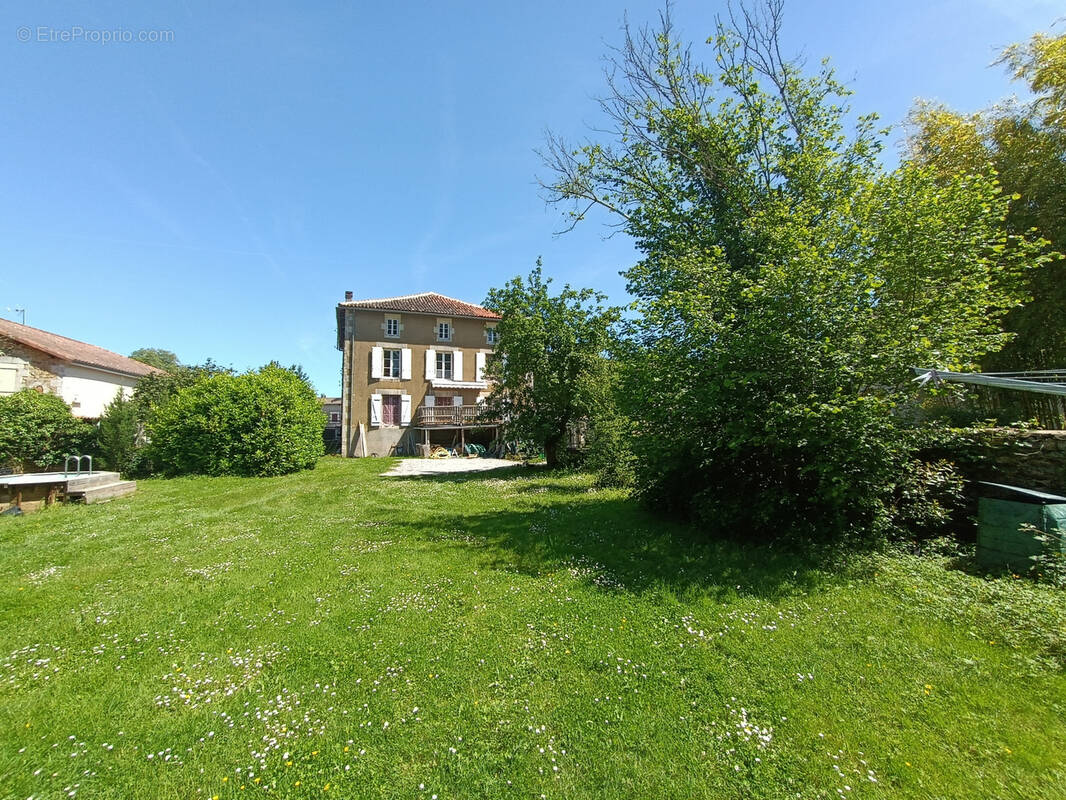 Maison à ALLOUE