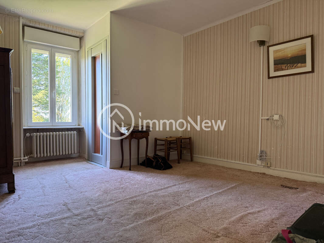 Maison à LE VAL-SAINT-PERE