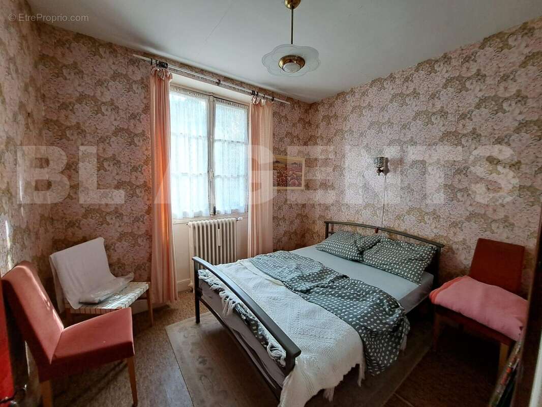 WhatsApp Image 2025-11-05 at 13 - Maison à DUN-SUR-MEUSE