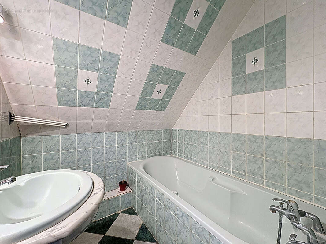 Maison à ROSNY-SUR-SEINE