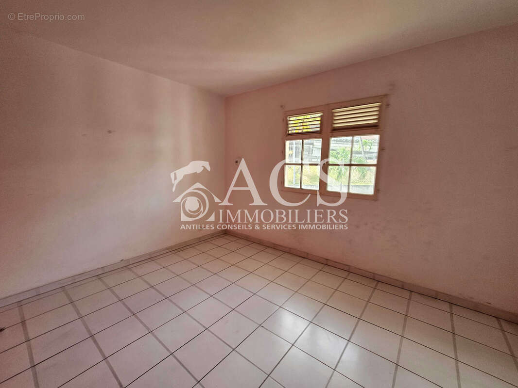 Appartement à SAINTE-LUCE