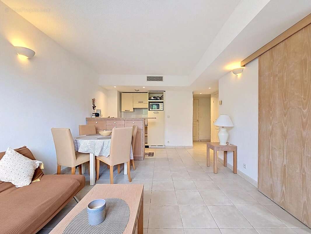 Cannes : 3 pieces en parfait etat avec parking prive - photo 2