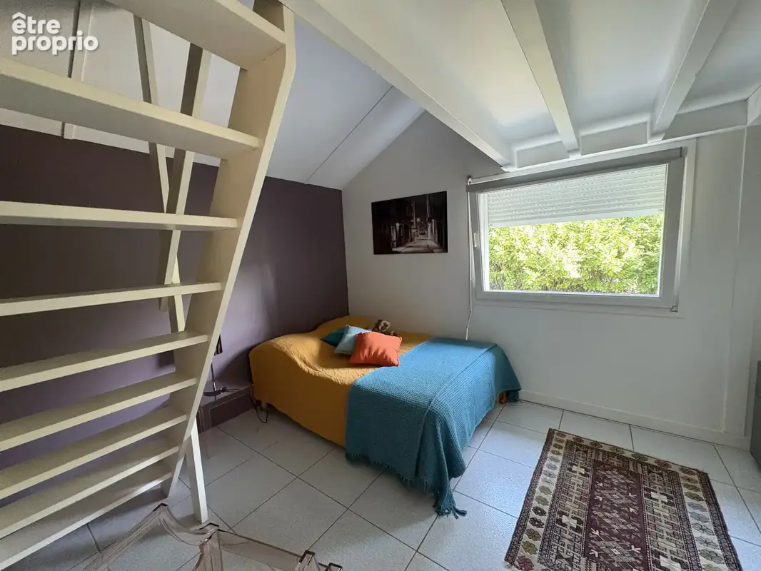 Maison T7 de 135.47 m2 avec piscine et annexes sur terrain de 1053 m2, 07500 GUILHERAND-GRANGES - photo 15