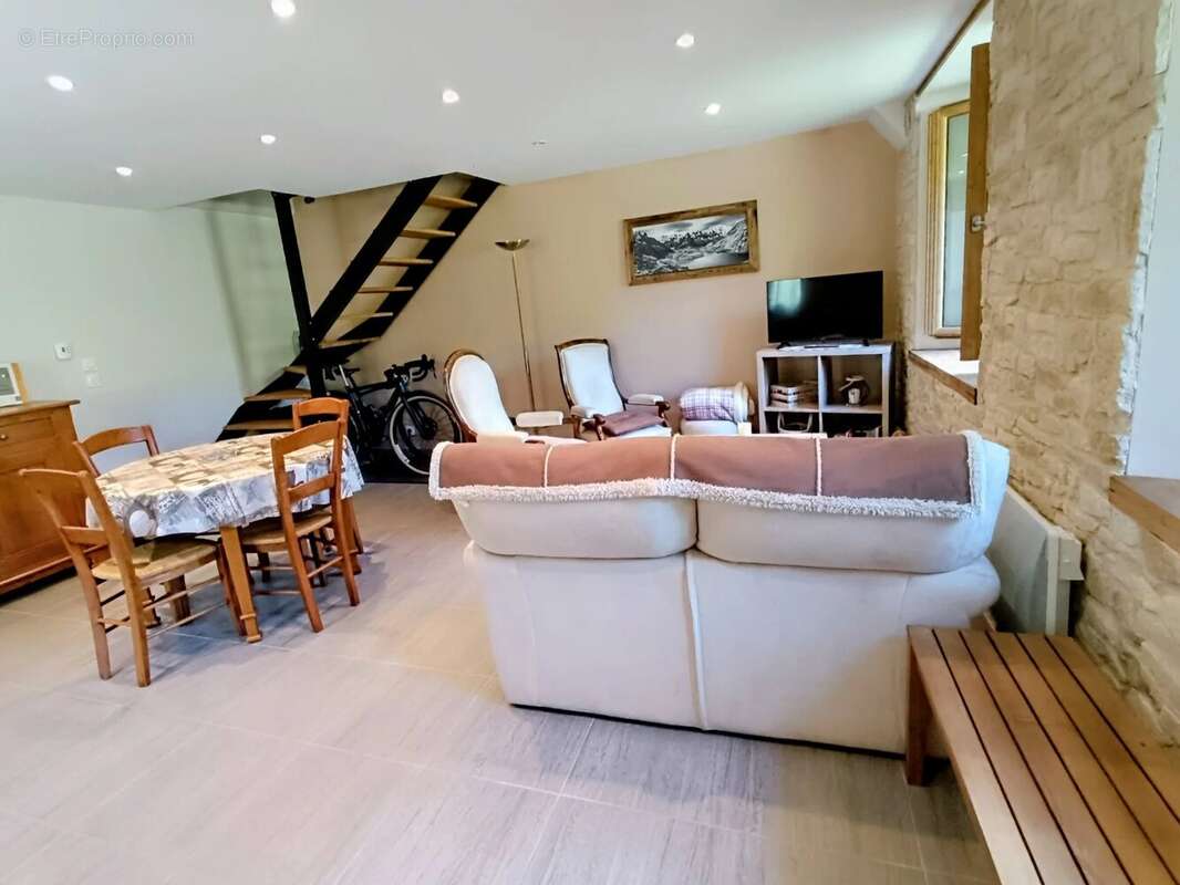Corrençon en Vercors : Bel appartement T3 duplex ,avec jardin et cave . - photo 8