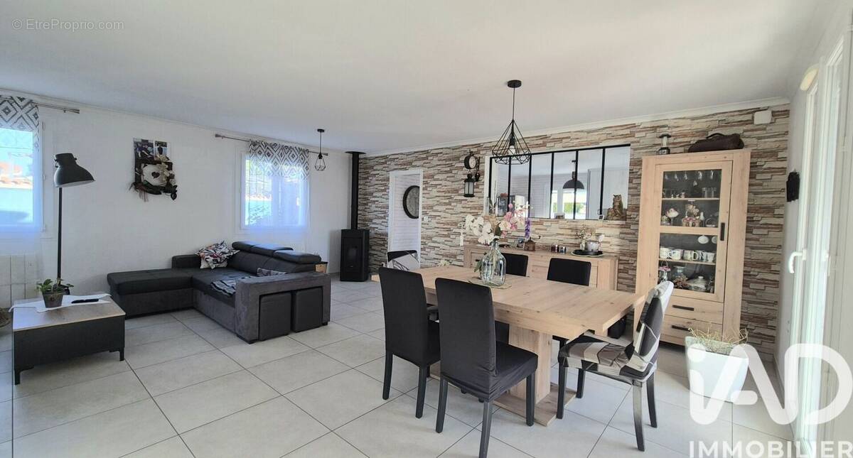 Photo 1 - Maison à SAINT-CYPRIEN