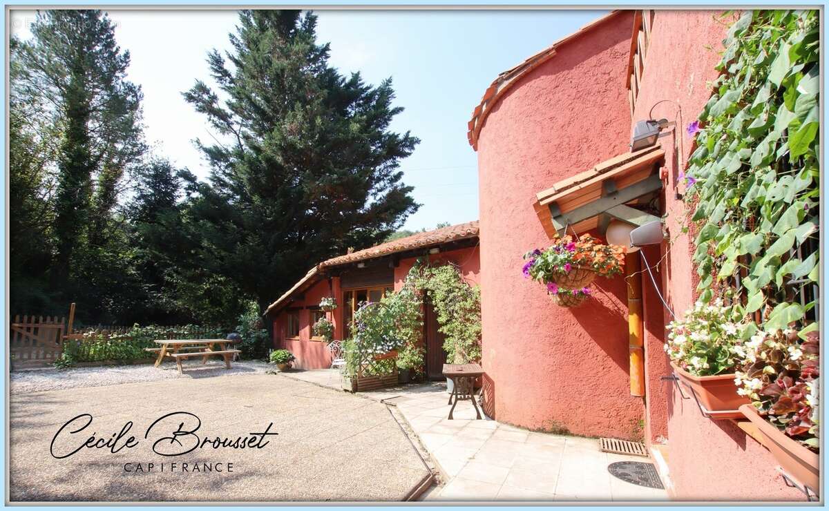 Propriete à vendre 10 pièces SAINT LAURENT DE CERDANS (66) - photo 23
