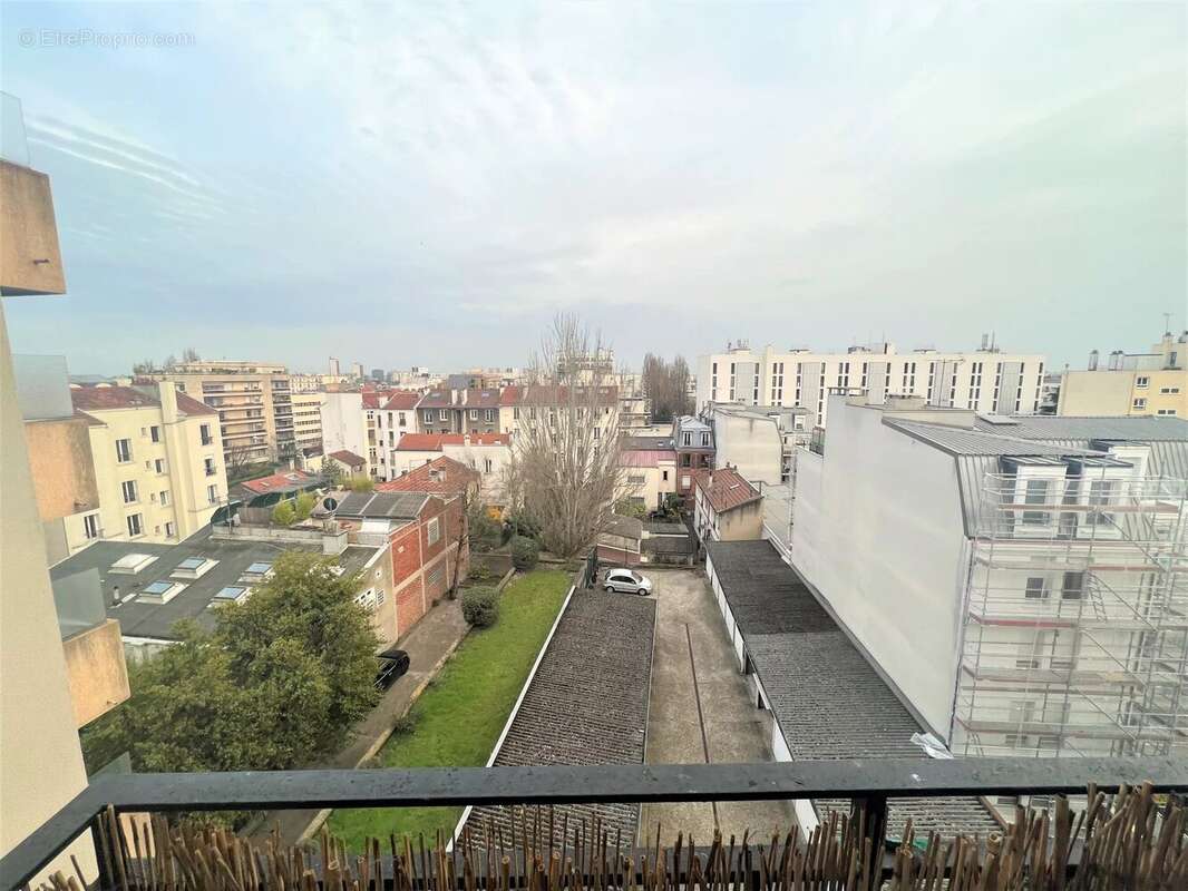 Appartement à LES LILAS