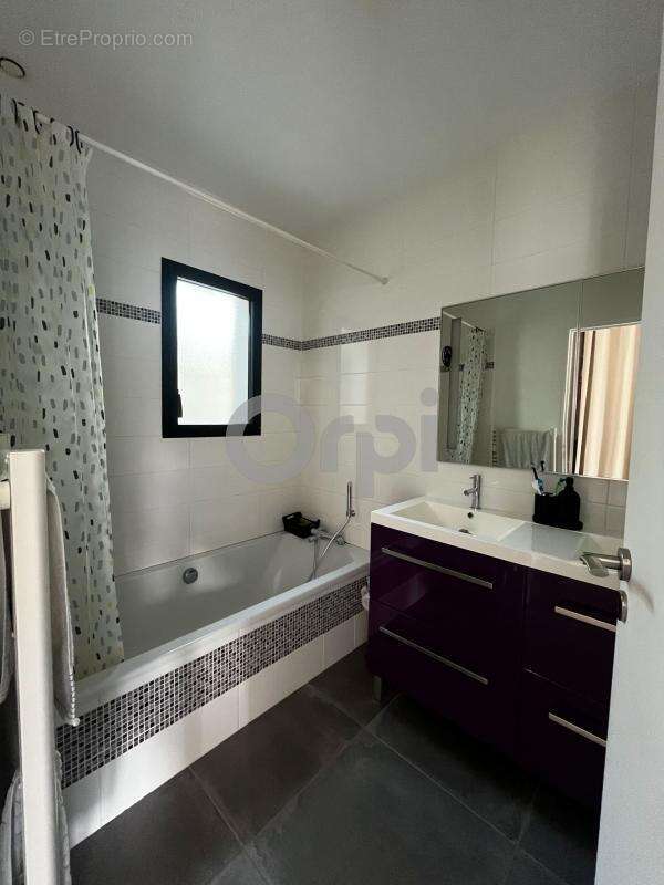 Maison à SAINT-XANDRE