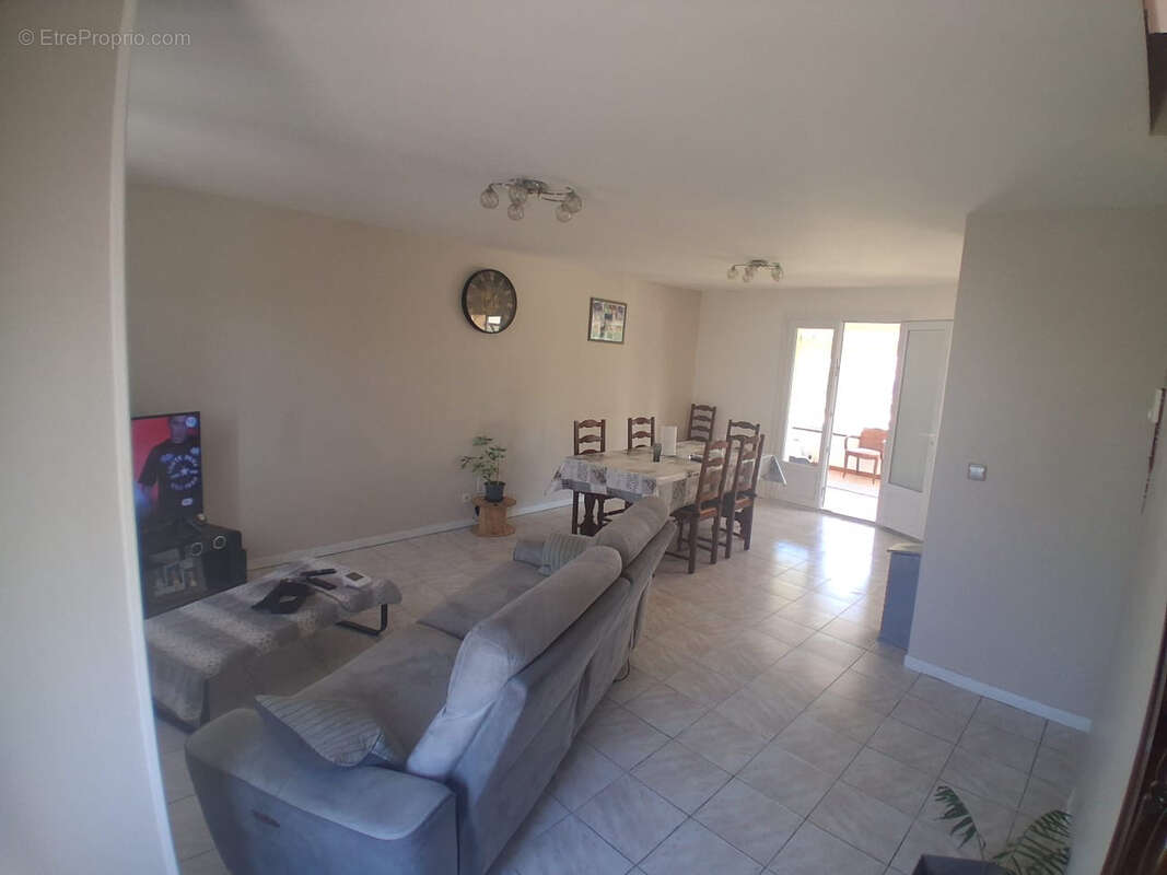 Maison à TAVAUX-ET-PONTSERICOURT