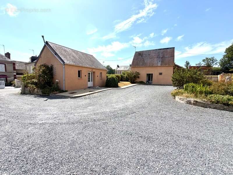  LES OUBEAUX (14230) – Domaine de charme avec chambres d’hôtes, roulotte et plus de 2,2 hectares - photo 5