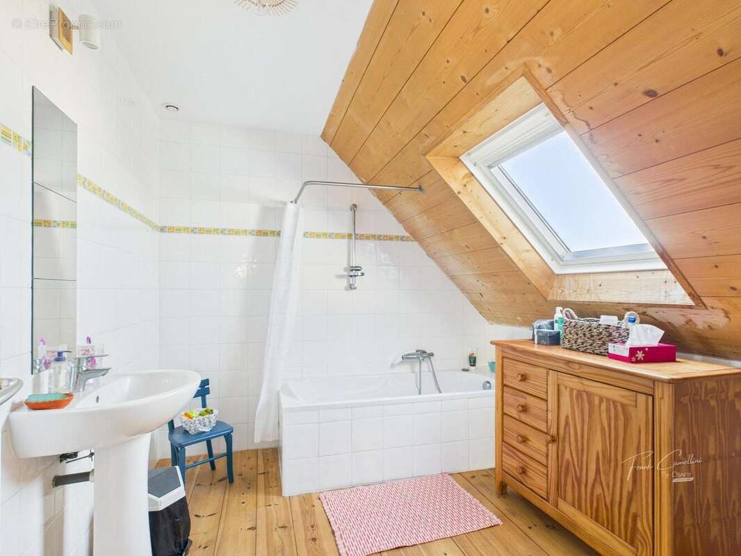Maison 129 m² à Kermaria-Sulard  - photo 8