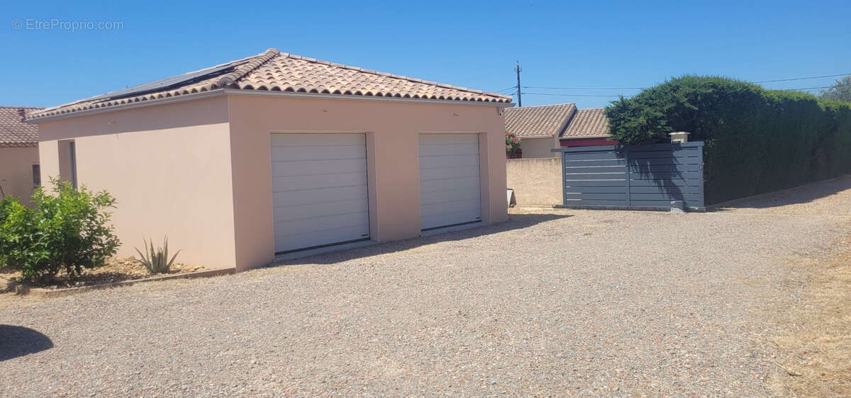Maison à PARAZA