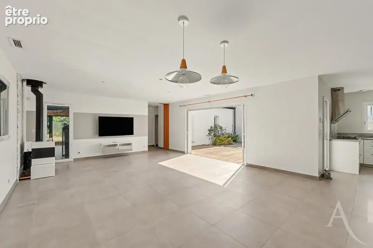 Villa contemporaine Plain pied- 172m² - Piscine - Terrain 1230 m² - photo 3