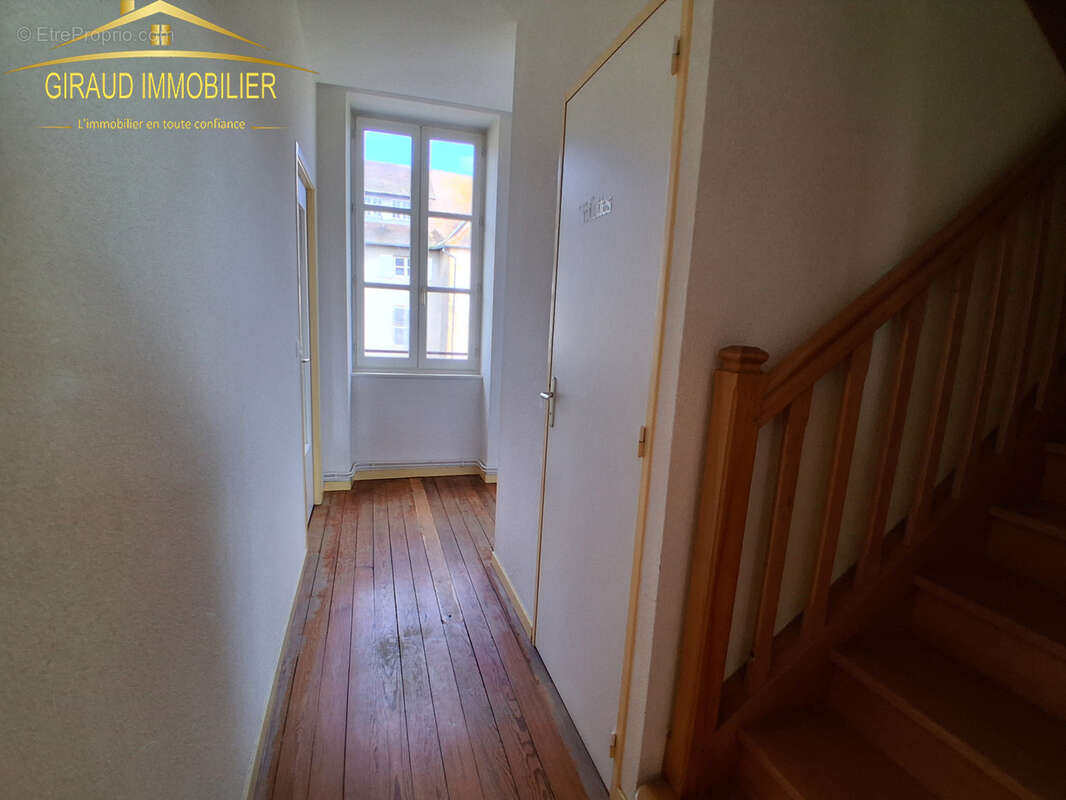 Appartement à CHARLIEU