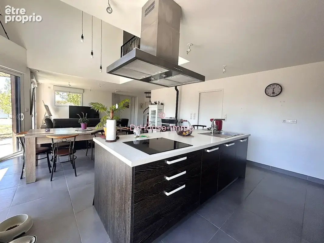 Maison 5 pièces 134 m² à vendre à Les Pineaux (85320) - photo 18