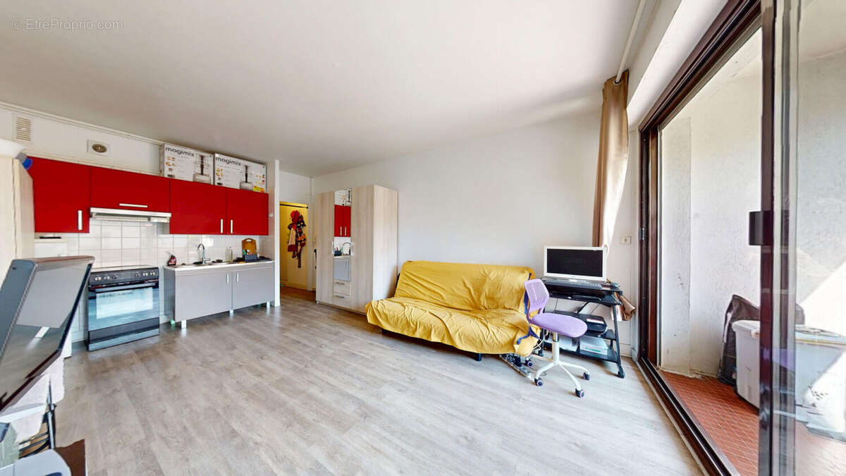 Eglise de pantin  grand studio  grand balcon avec vue degagee  exposition est  31 m²  balcon  calme & lumineux  cave  - photo 8