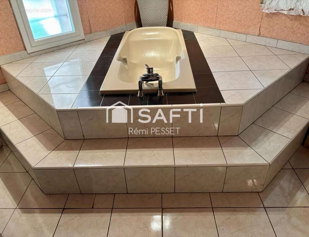 Photo 9 - Maison à LIZAC