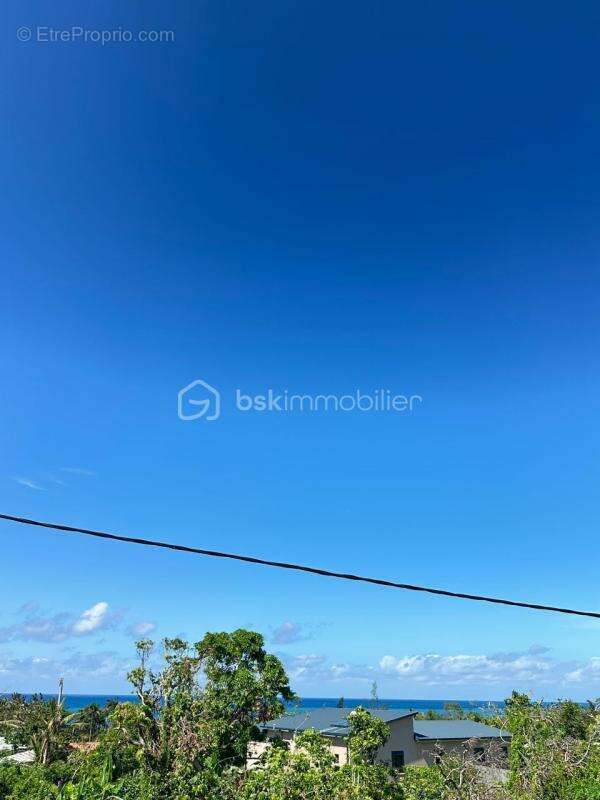 Terrain à SAINT-BENOIT