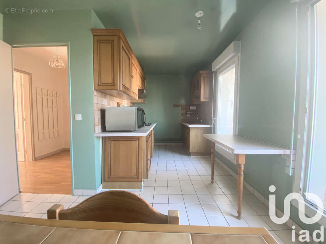 Photo 6 - Appartement à COURBEVOIE