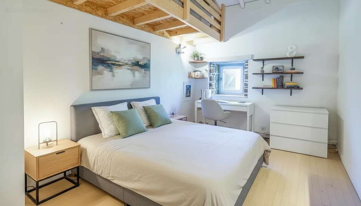 Maison à SAINT-ROMAIN-EN-JAREZ