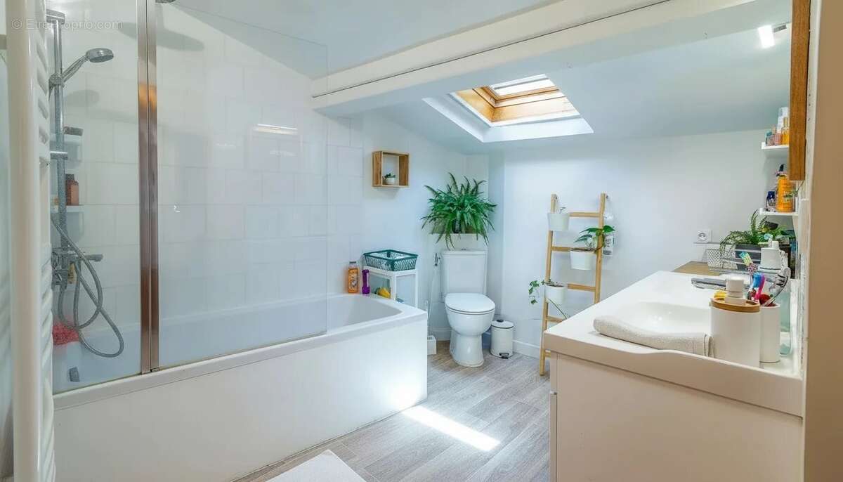 Maison à SAINT-ROMAIN-EN-JAREZ