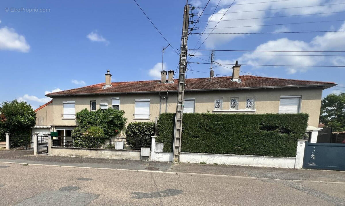 Maison à MABLY