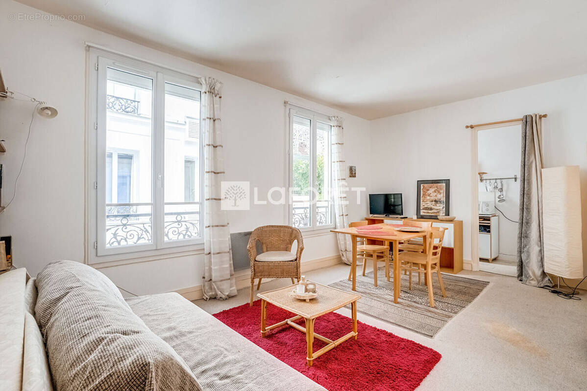 Appartement à PARIS-15E