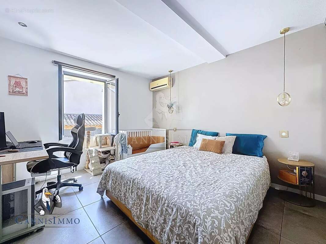 Appartement à LE CANNET