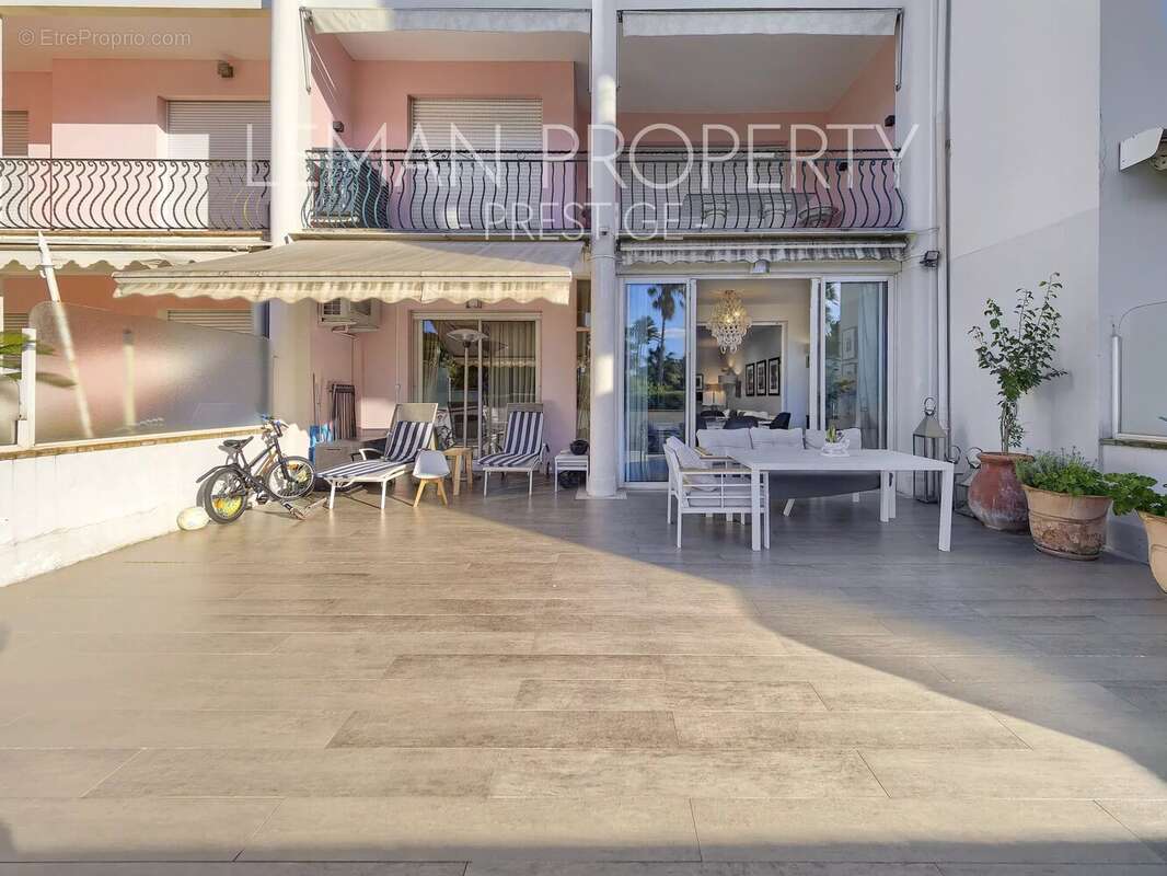 Appartement à CANNES